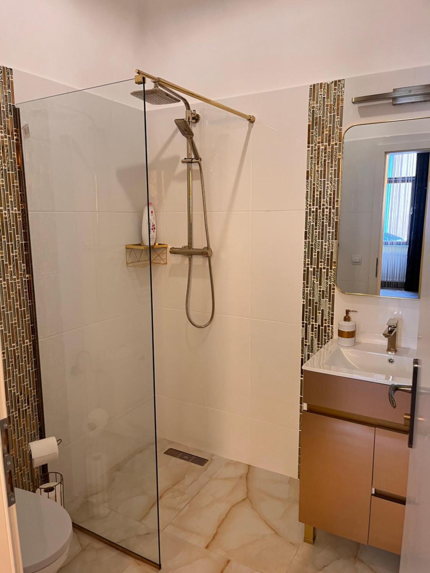 Urban Central Apartments Brasov Ngoại thất bức ảnh