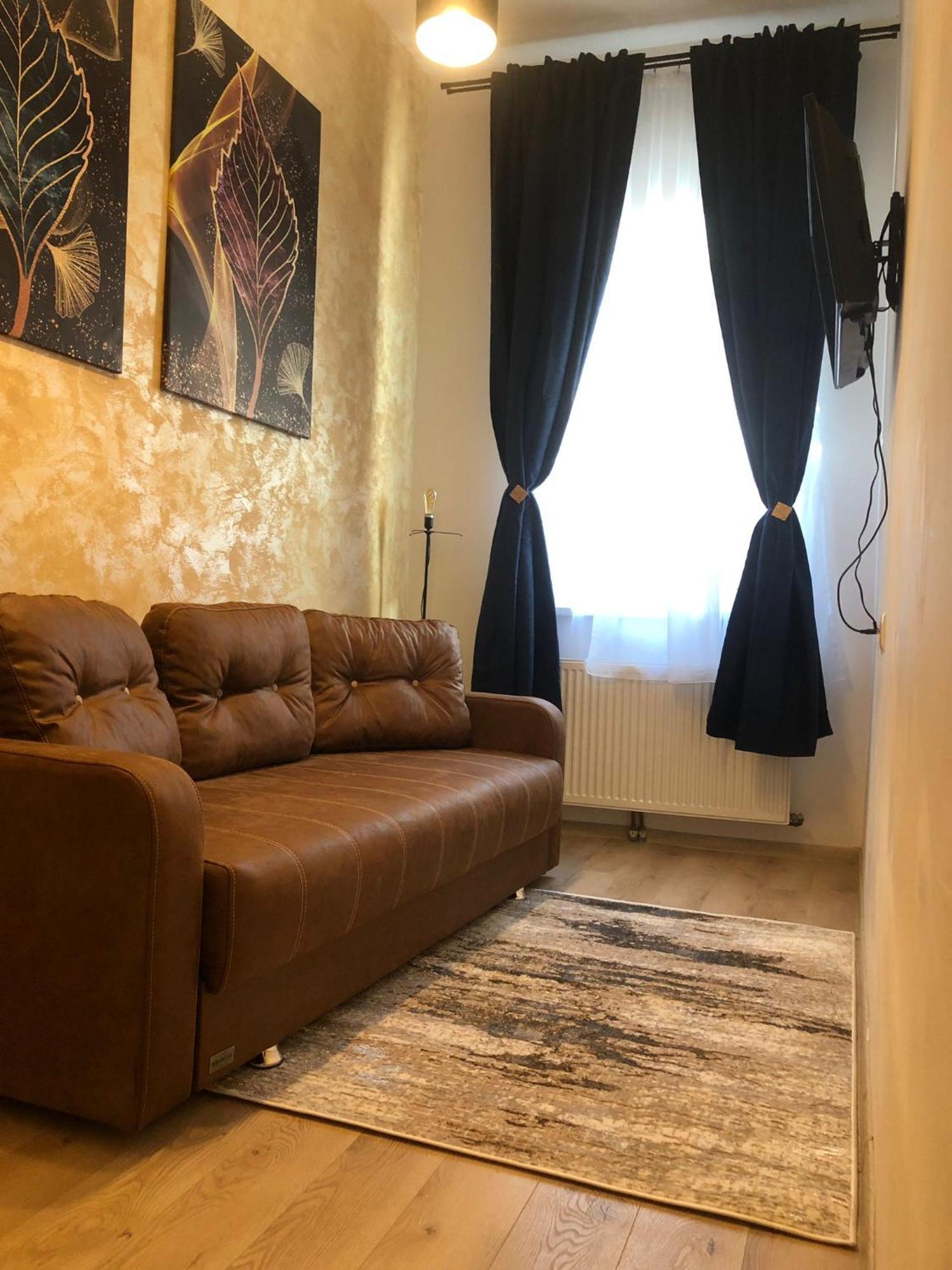 Urban Central Apartments Brasov Ngoại thất bức ảnh